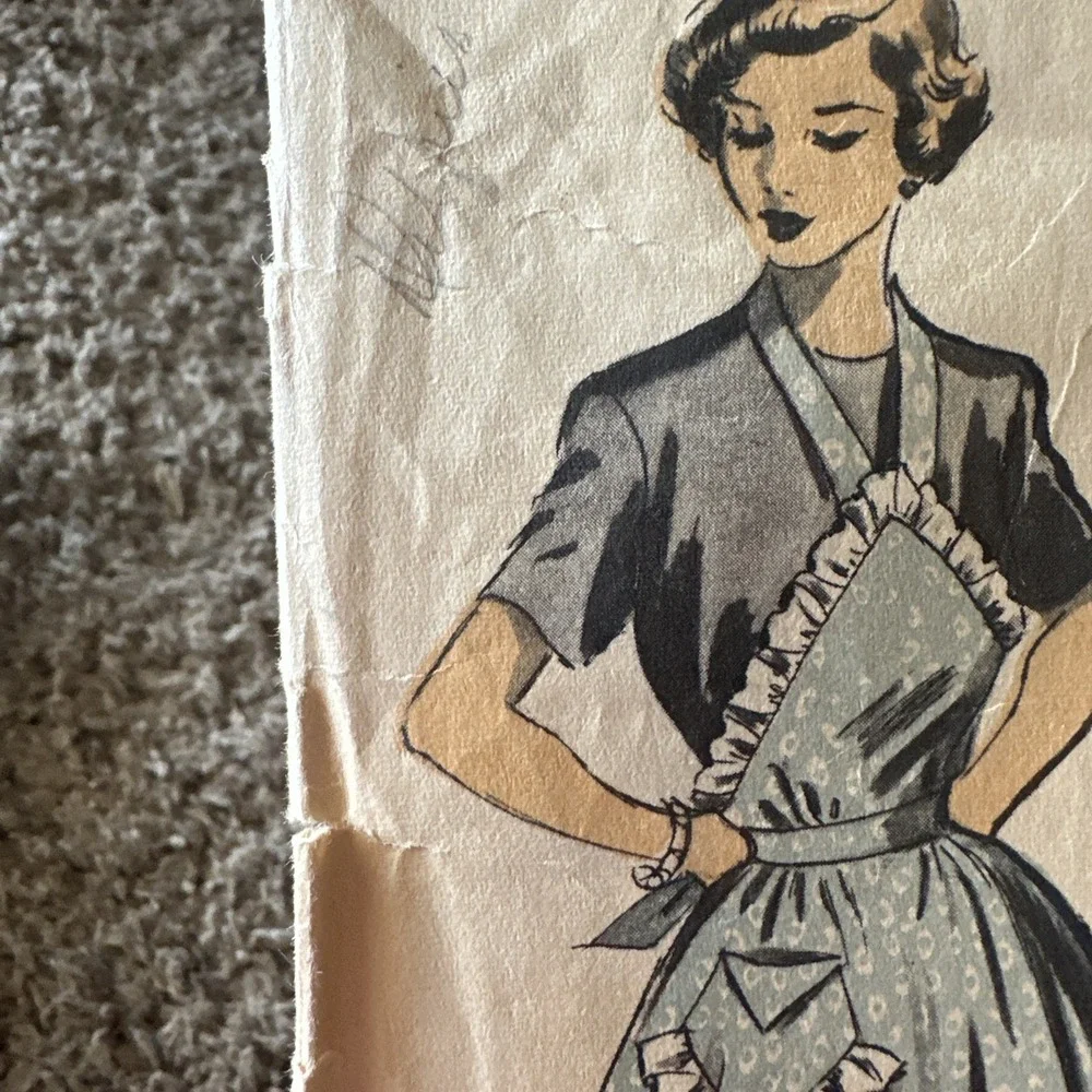 Vintage APRON Sewing Pattern Advance 5884 Cut Incomplete Decor READ‎ DESCRIPTION